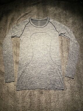 Lululemon Athletica Work Out Long Sleeve